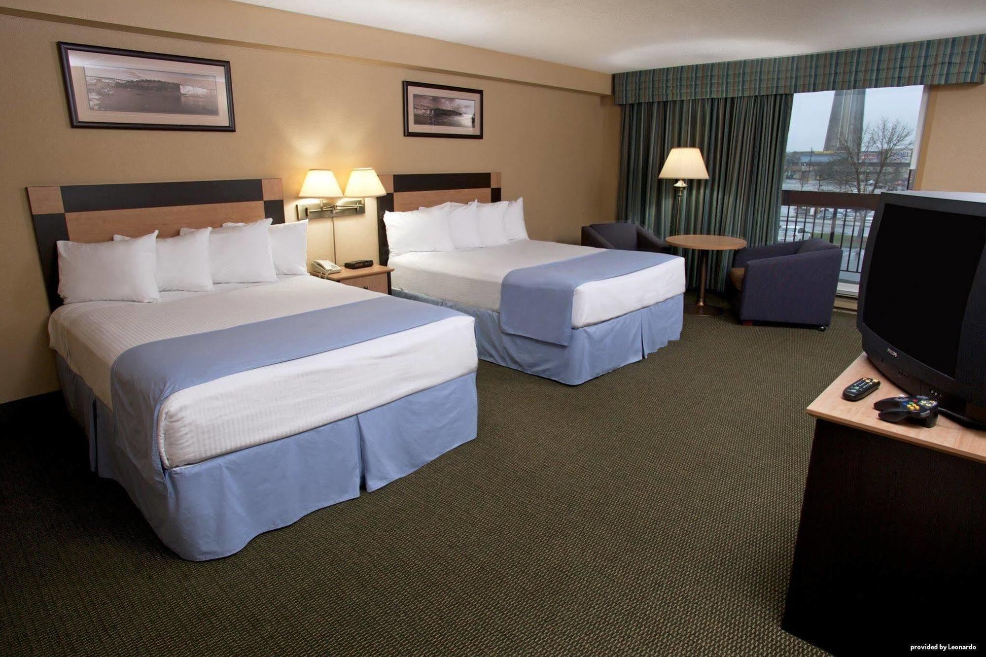 Best Western Fallsview Niagara Falls Room photo
